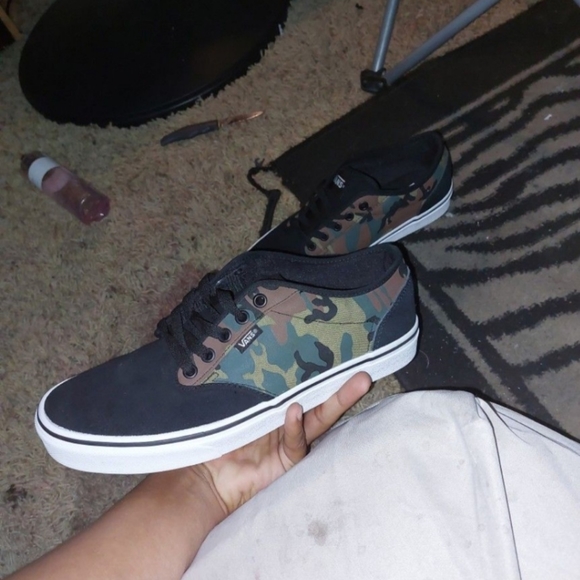 Shoes - Picture 1 of 1